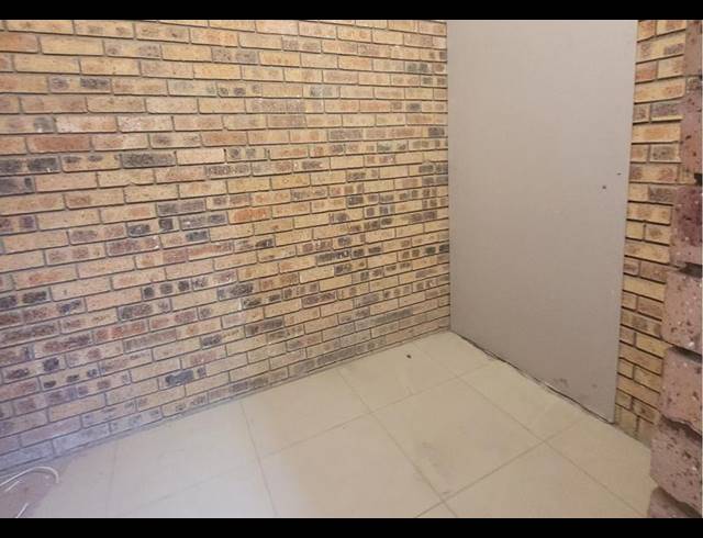 BUSINESS PROPERTY TO RENT IN VERULAM CENTRAL